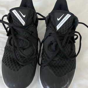 Womens Nike volleyball shoes